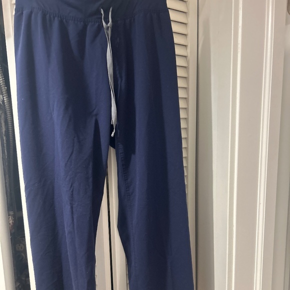 FIGs pants - Picture 1 of 2